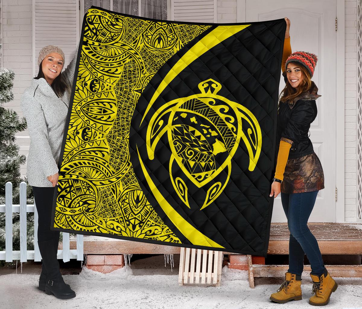Hawaii Turtle Map Polynesian Premium Quilt - Yellow - Circle Style - Polynesian Pride