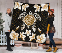 Hawaiian Gold Turtle Plumeria Quilt - Polynesian Pride