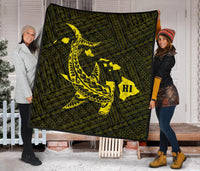 Hawaii Shark Yellow Polynesian Premium Quilt - Polynesian Pride