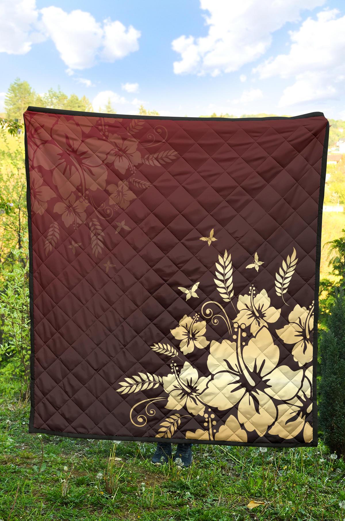 Golden Hibiscus Premium Quilt - Polynesian Pride