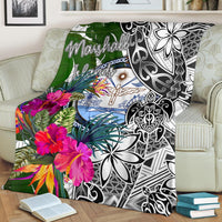 Marshall Islands Premium Blanket White - Turtle Plumeria Banana Leaf Crest - Polynesian Pride
