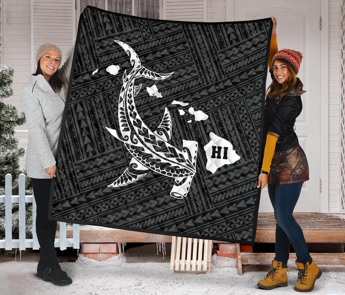 Hawaii Shark White Polynesian Premium Quilt - Polynesian Pride