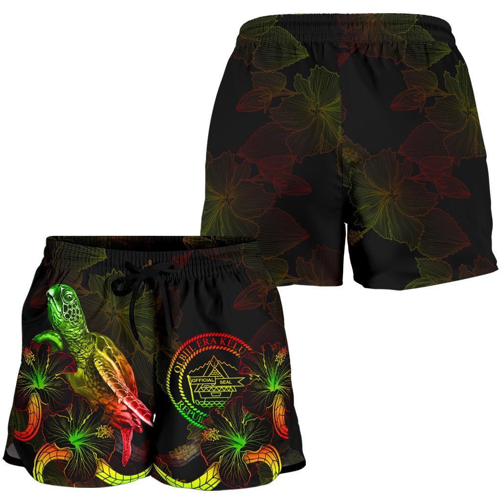 Palau Polynesian Women's Shorts - Turtle With Blooming Hibiscus Reggae - Polynesian Pride