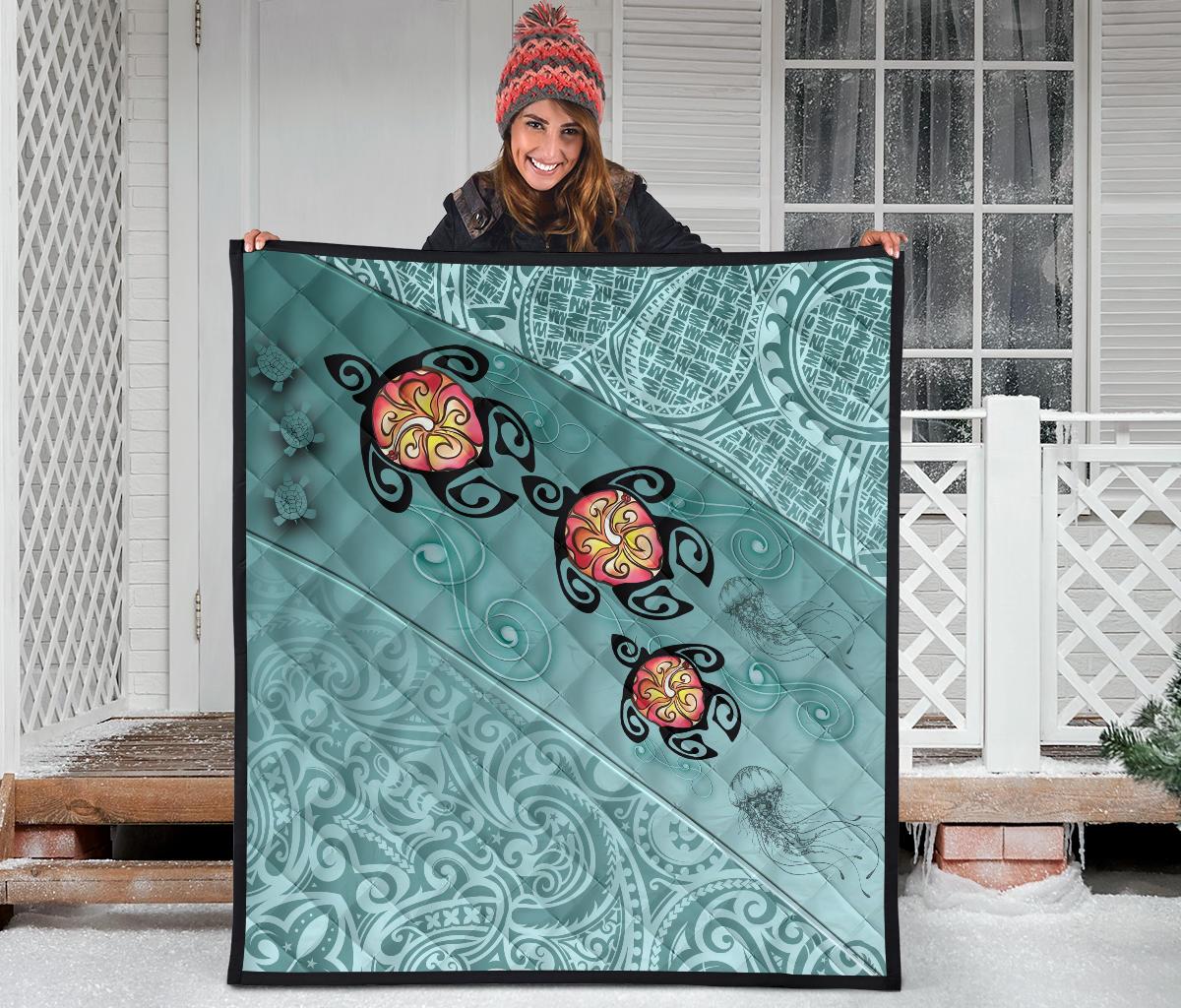 Hawaii Turtle Swimming Tribal Polynesian Premium Quilt - AH - Min Style - Polynesian Pride