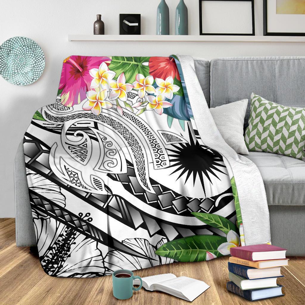 Marshall Islands Polynesian Premium Blanket - Summer Plumeria (White) - Polynesian Pride