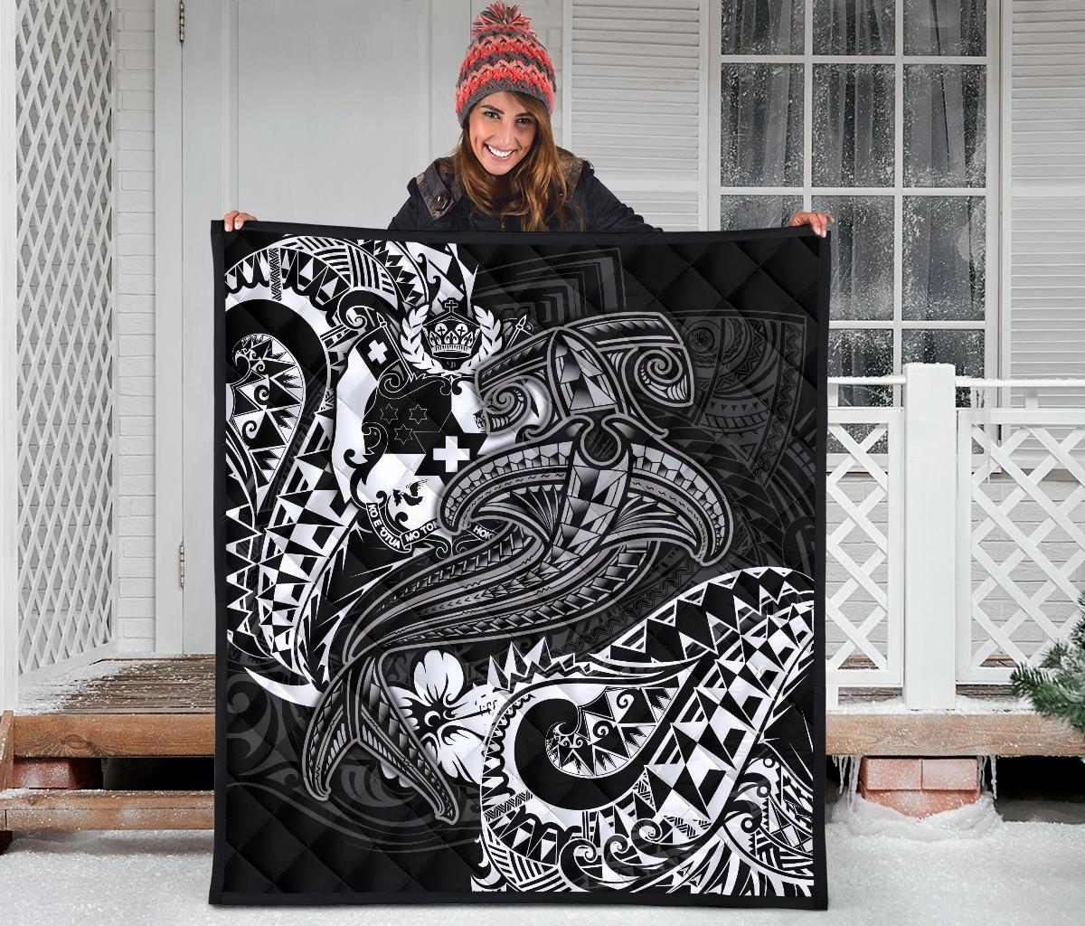 Tonga Premium Quilt - White Shark Polynesian Tattoo - Polynesian Pride