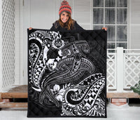 Tonga Premium Quilt - White Shark Polynesian Tattoo - Polynesian Pride
