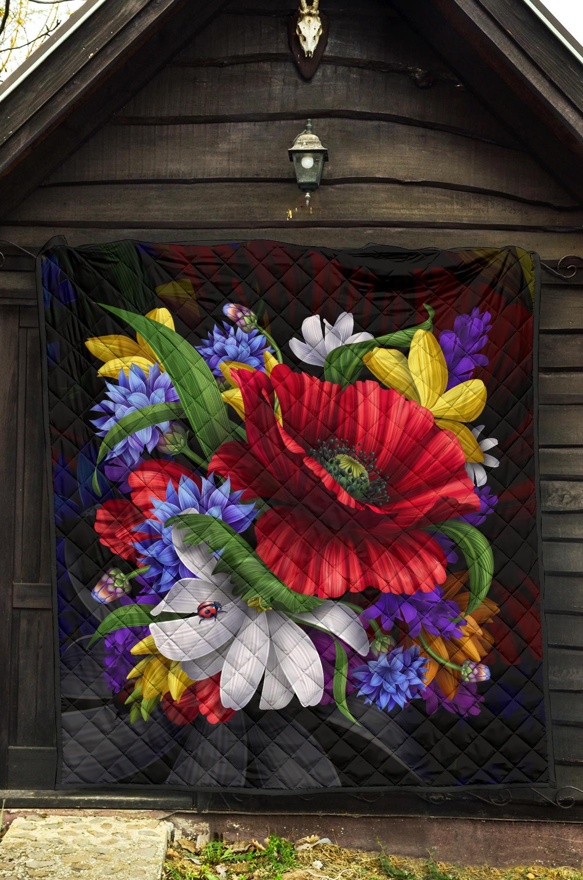 Blooming Flower Premium Quilt - Polynesian Pride