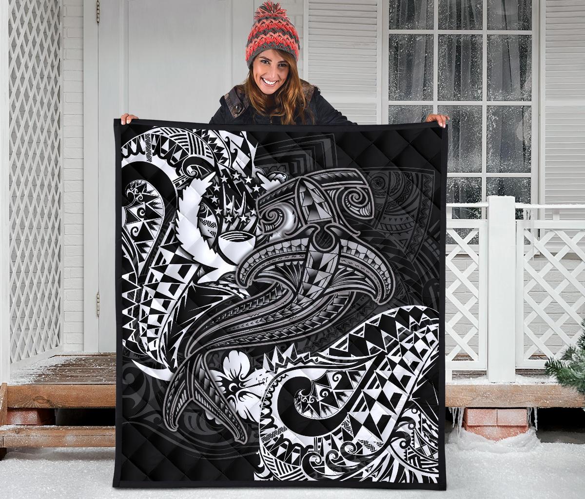 Pohnpei Premium Quilt - White Shark Polynesian Tattoo - Polynesian Pride