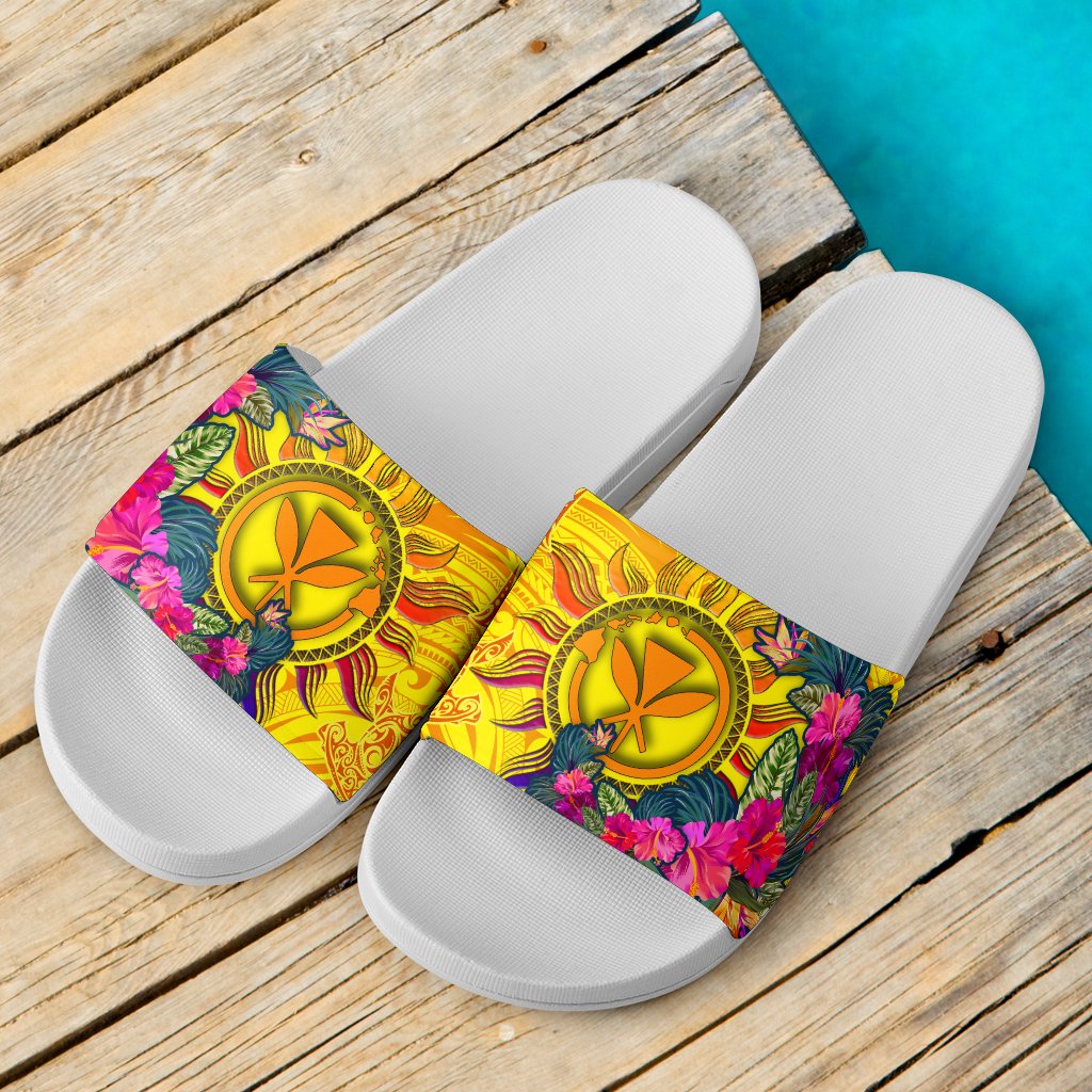 Polynesian Hawaii Kanaka Maoli - Hibiscus Flowers & Polynesian Patterns - Polynesian Pride