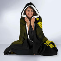Hawaii Hibiscus Banzai Surfing Hooded Blanket Yellow - Polynesian Pride