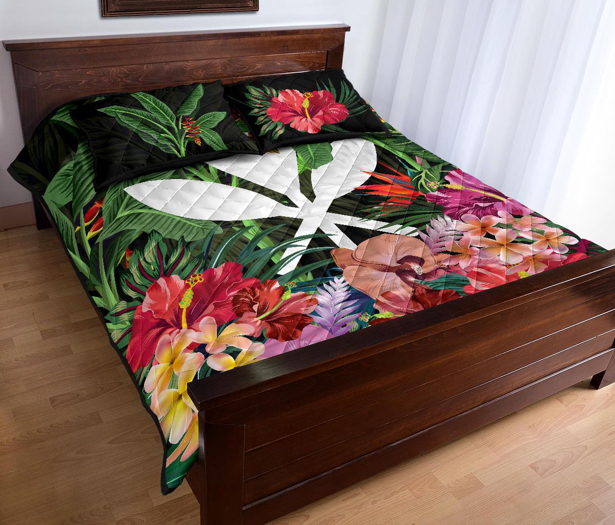 Kanaka Maoli ( Hawaiian) Quilt Bed Set - Coat Of Arms Tropical Flowers And Banana Leaves - Polynesian Pride