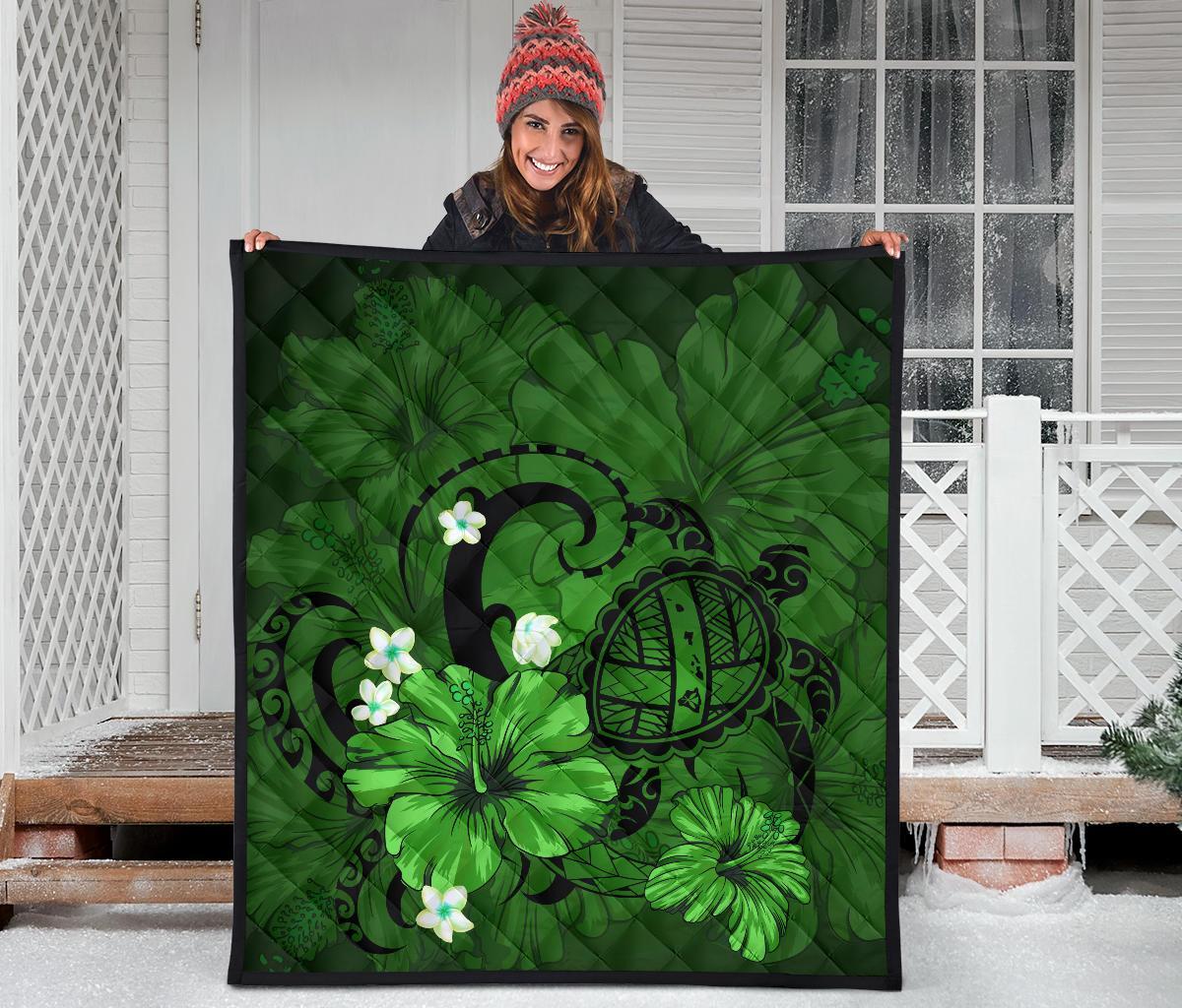 Hawaii Turtle Poly Tribal Green Premium Quilt - Polynesian Pride