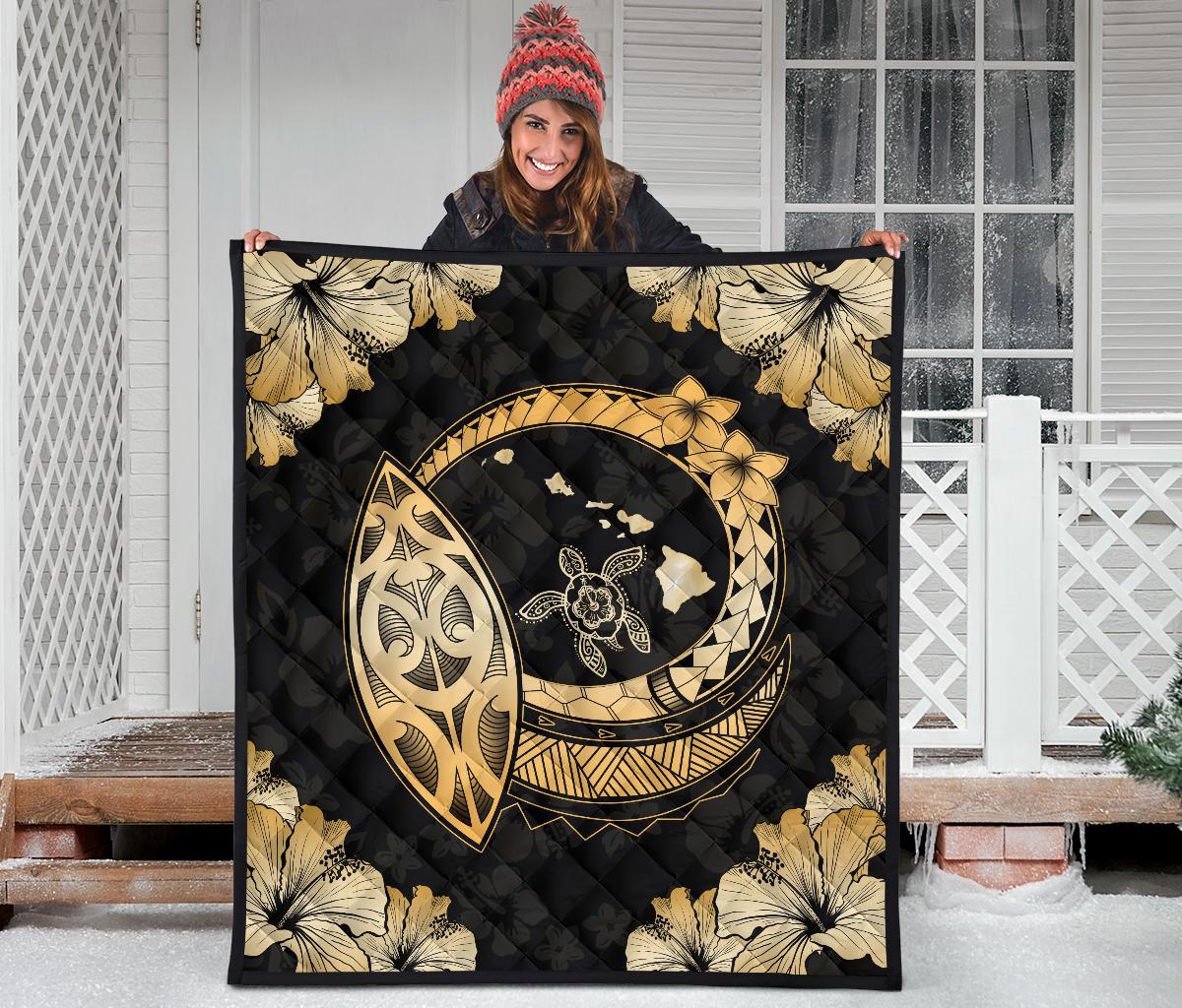 Hawaii Hibiscus Map Hidden Polynesian Hidden Gold Premium Quilt - Polynesian Pride