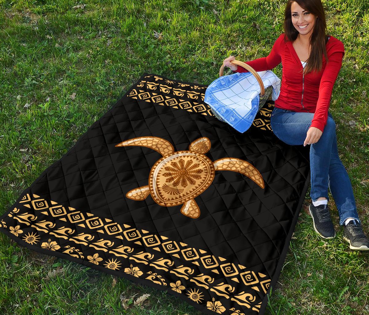 Golden Polynesian Premium Quilt - Polynesian Pride