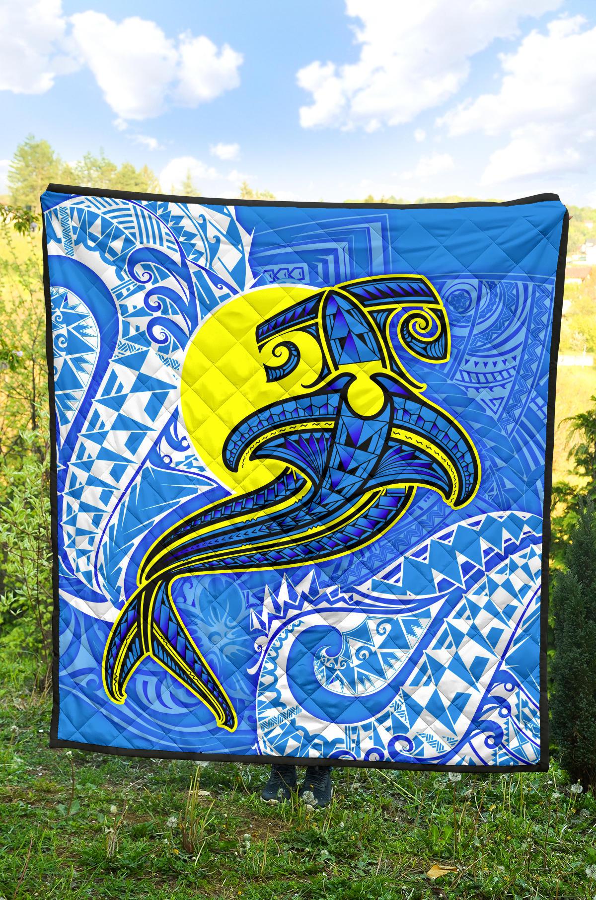 Palau Polynesian Premium Quilt - Palau Flag with Polynesian Tattoo - Polynesian Pride