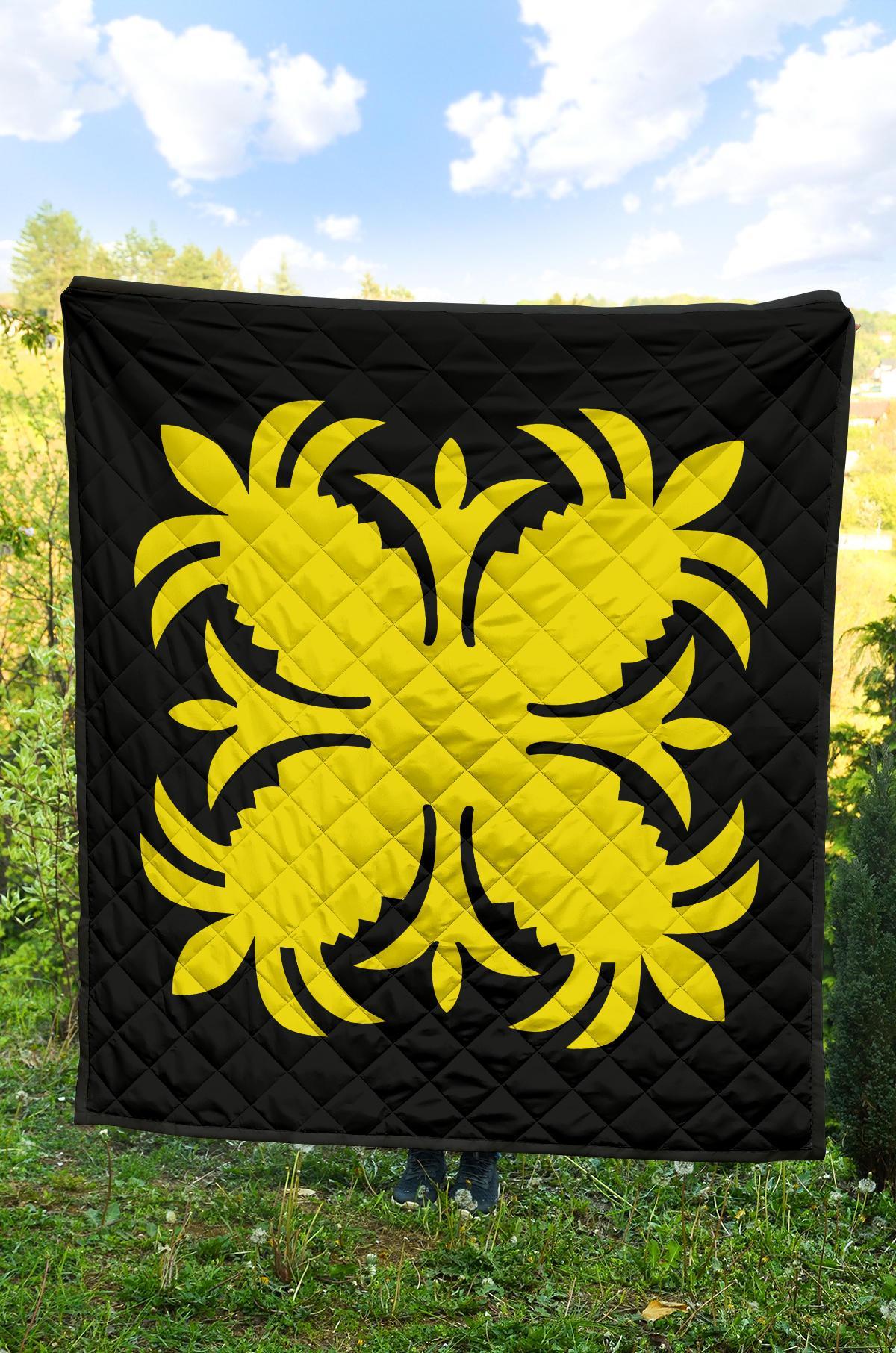 Hawaiian Premium Quilt Royal Pattern - Black And Yellow - A2 Style - Polynesian Pride