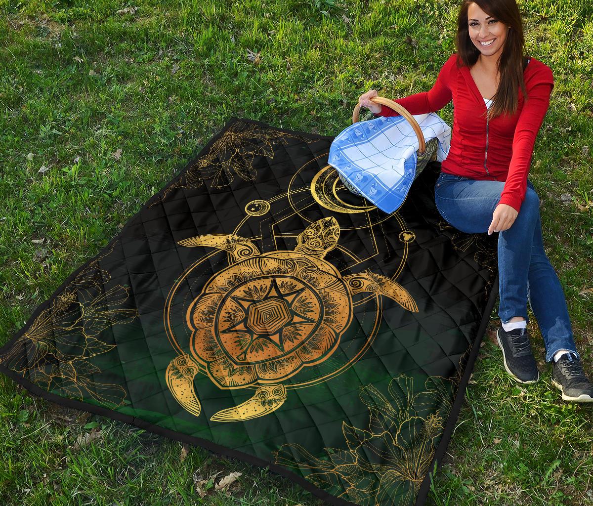 Turtle Hibiscus Golden Galaxy Premium Quilt - Polynesian Pride