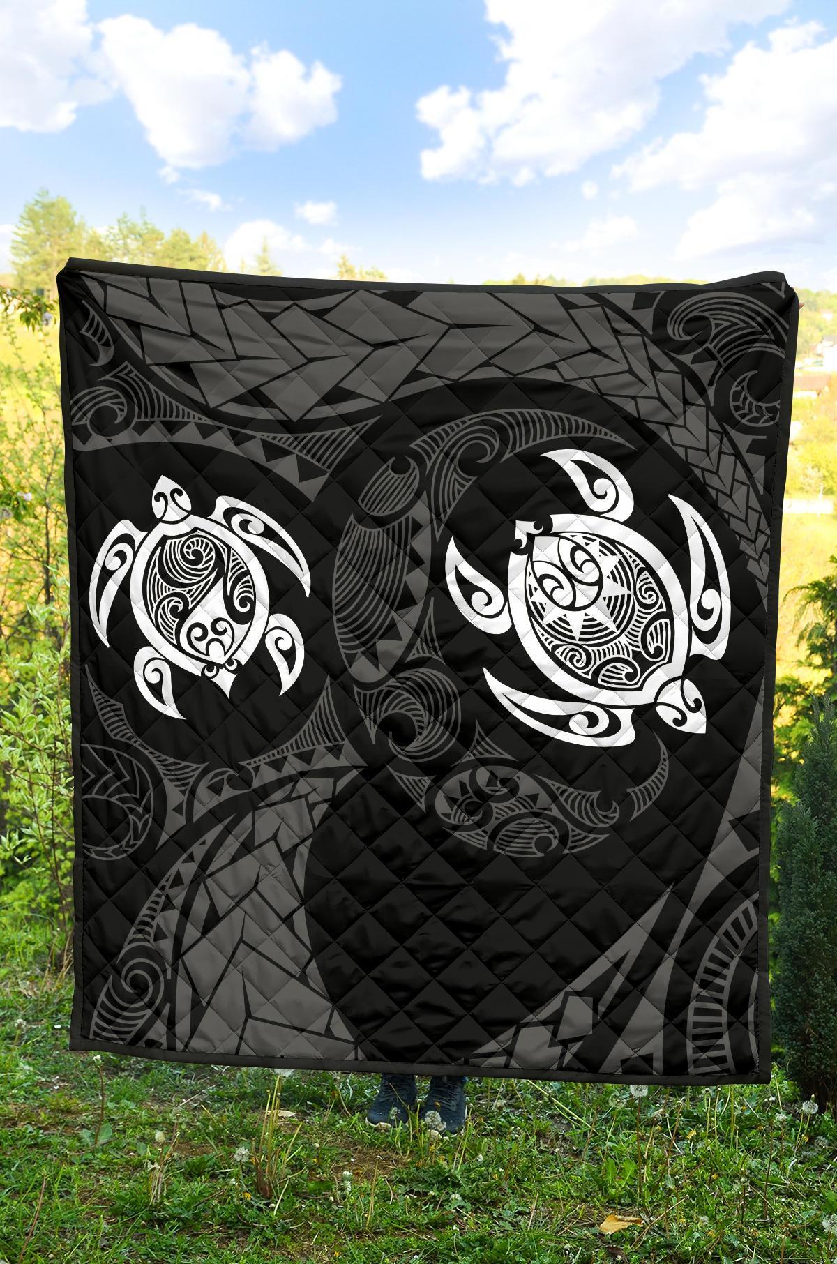 Hawaii Polynesian Turtle Premium Quilt White - Polynesian Pride