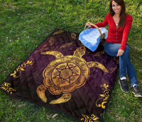 Turtle Golden Royal Premium Quilt - Polynesian Pride