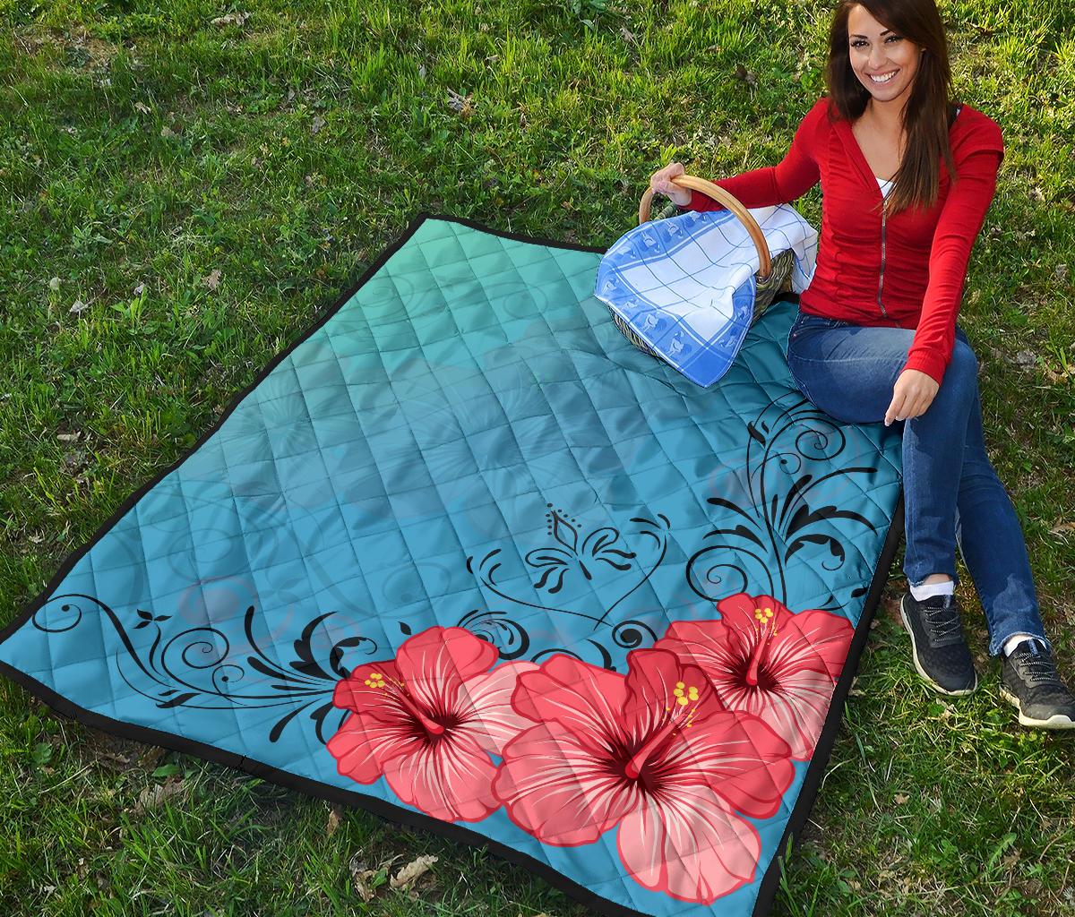 Hibiscus Flower Premium Quilt - Polynesian Pride