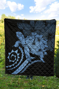 Hawaii Turtle Hibiscus Polynesian Vintage Premium Quilt - Pastel Blue - Polynesian Pride