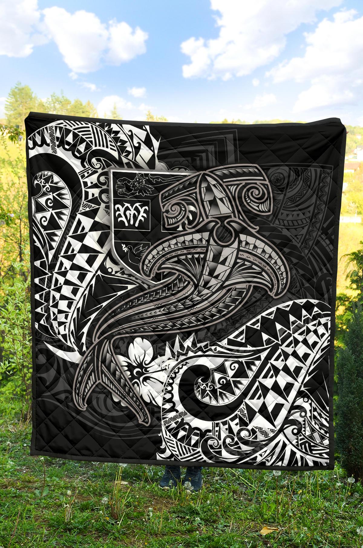 Fiji Premium Quilt - White Shark Polynesian Tattoo - Polynesian Pride