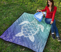 Turtle Blur Background Premium Quilt - Polynesian Pride