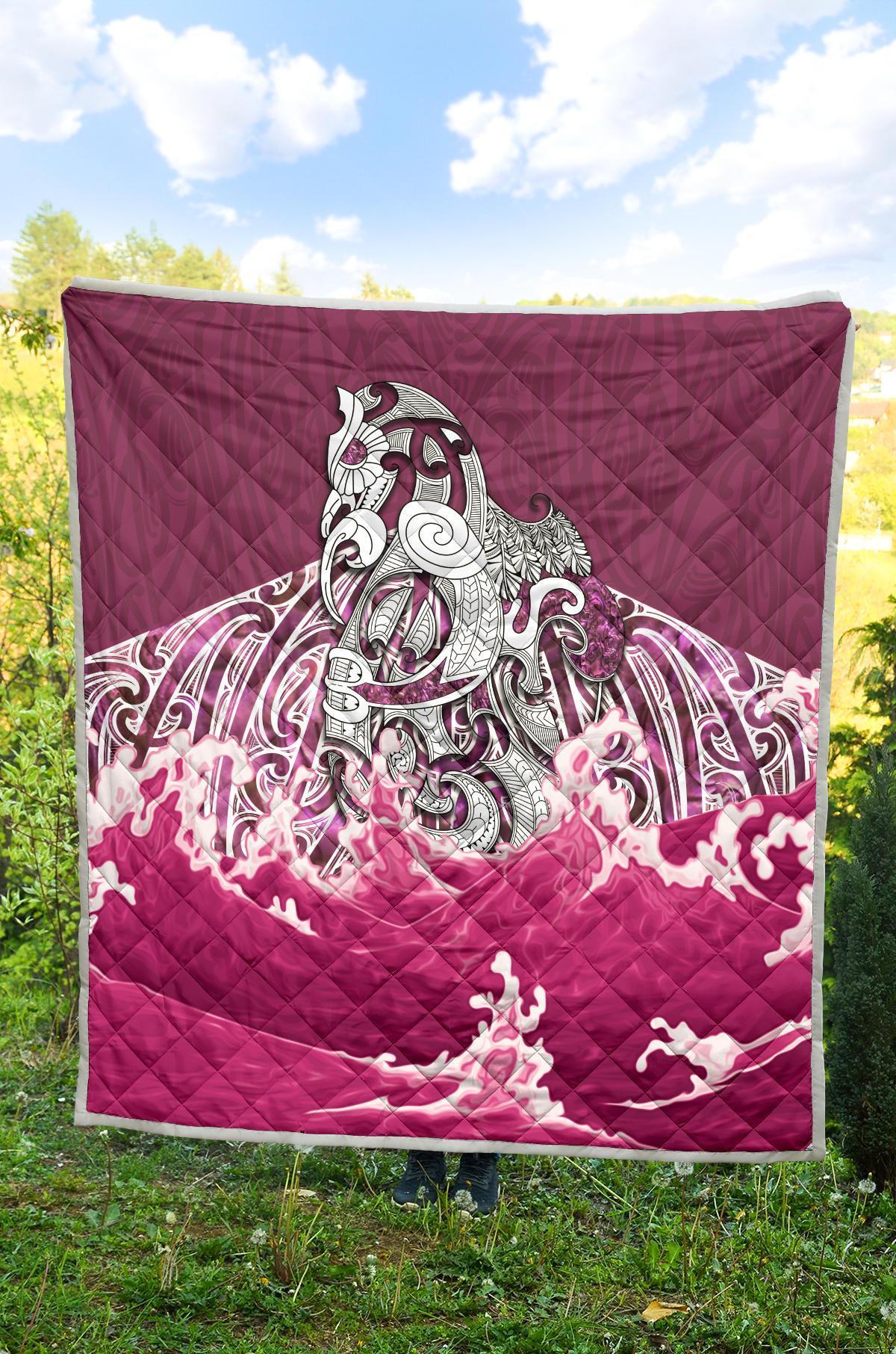 Maori Manaia The Blue Sea Premium Quilt, Pink - Polynesian Pride