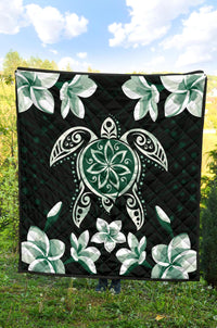 Hawaiian Greenie Turtle Plumeria Quilt - Polynesian Pride