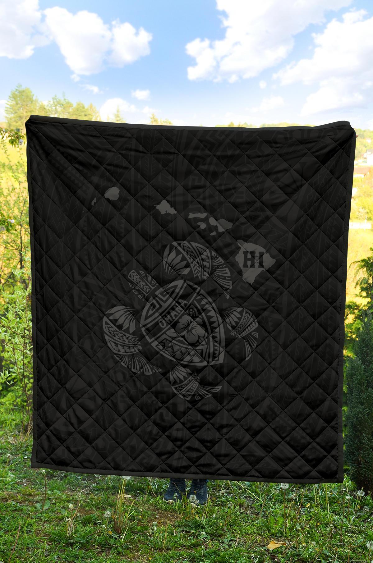 Hawaii Turtle Hibicus Map Premium Quilt - Grey - Polynesian Pride
