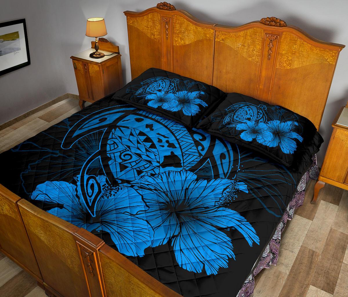 Hawaiian Map Turtle Hibiscus Polynesian Quilt Bedding Set - Traffic Blue - Polynesian Pride