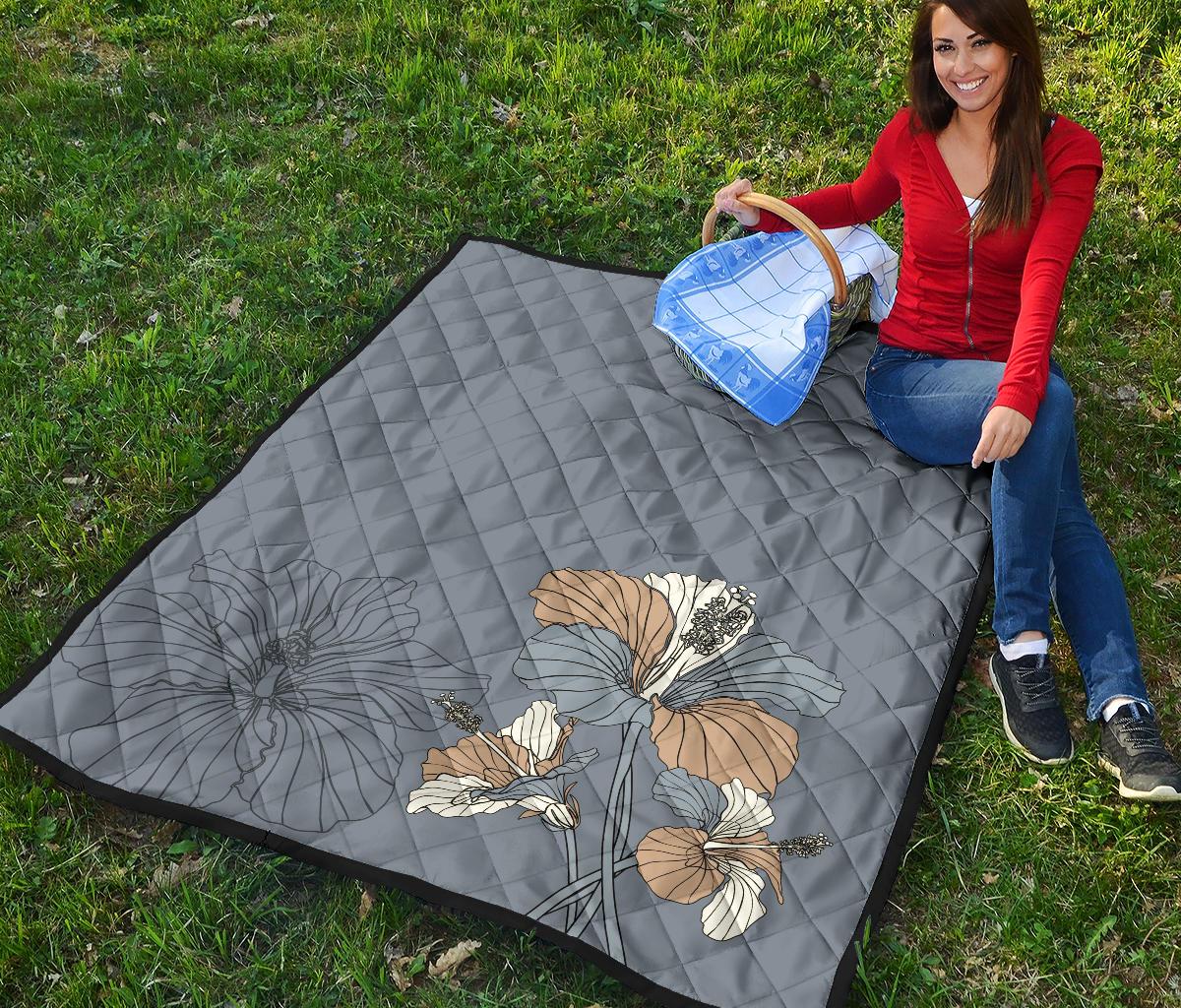 Hibiscus Art Premium Quilt - Polynesian Pride