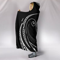 Hawaii Coat Of Arms Hooded Blanket - White - Frida Style - Polynesian Pride
