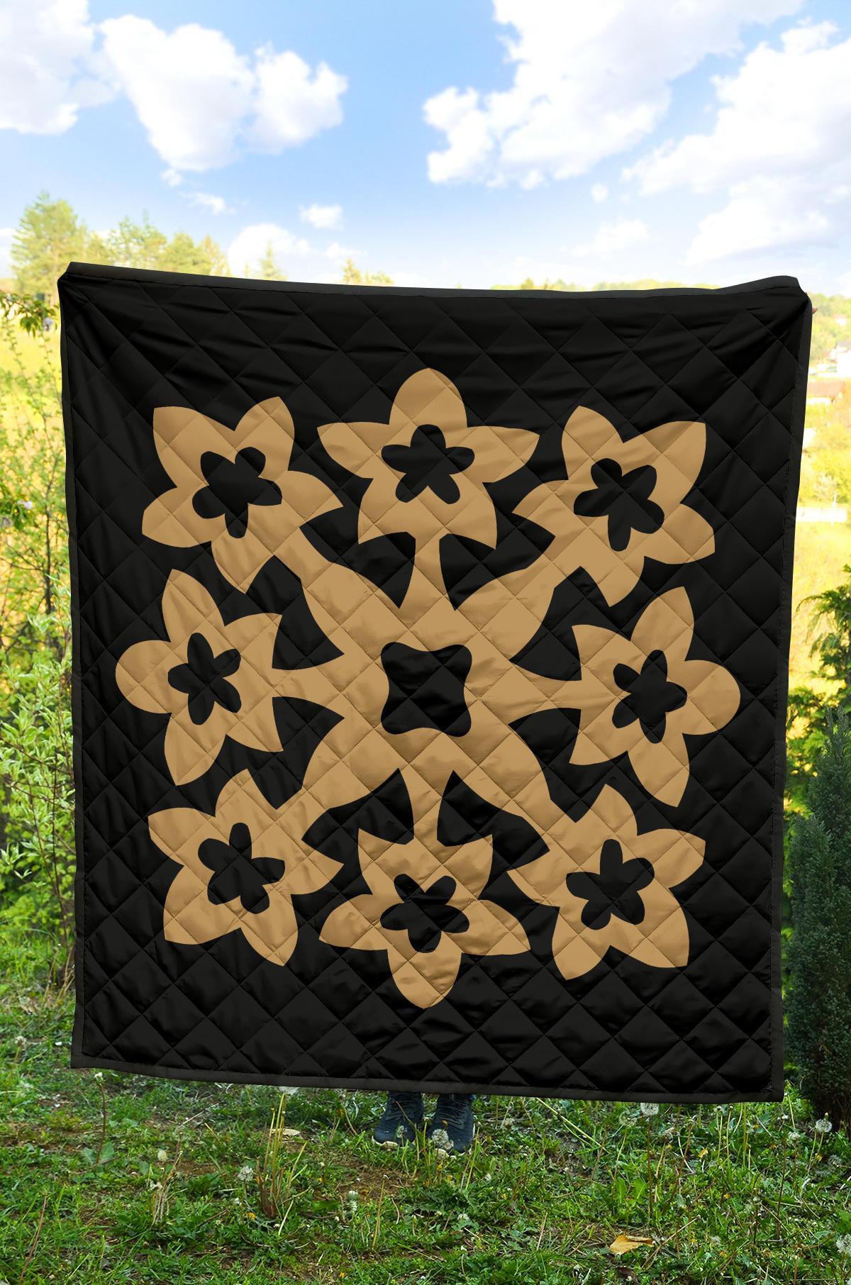 Hawaiian Premium Quilt Royal Pattern - Black And Gold - A1 Style - Polynesian Pride