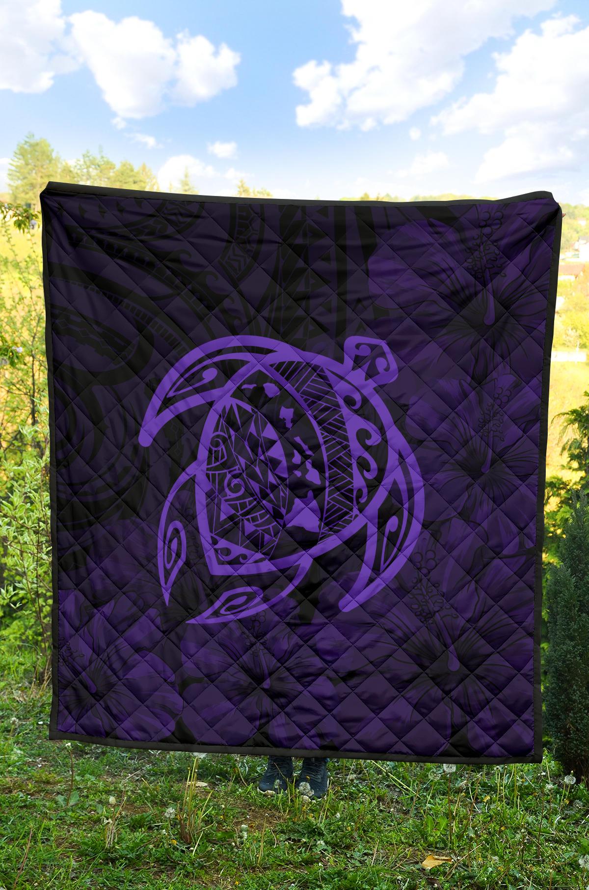 Hawaii Turtle Kanaka Map Hibiscus Poly Premium Quilt - Purple - Polynesian Pride