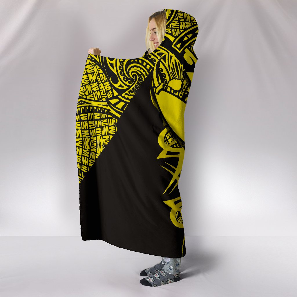 Kanaka Map Polynesian Hooded Blanket - Yellow - Armor Style - Polynesian Pride