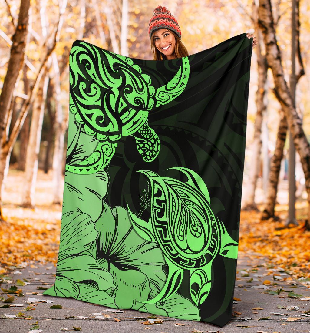Hawaii Turtle Premium Blanket Polynesian Hibiscus Art Green AH - Polynesian Pride