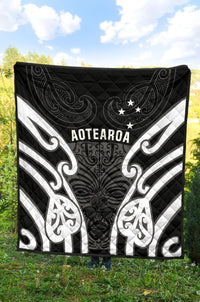 Aotearoa Premium Quilt Maori Moko Black White - Polynesian Pride