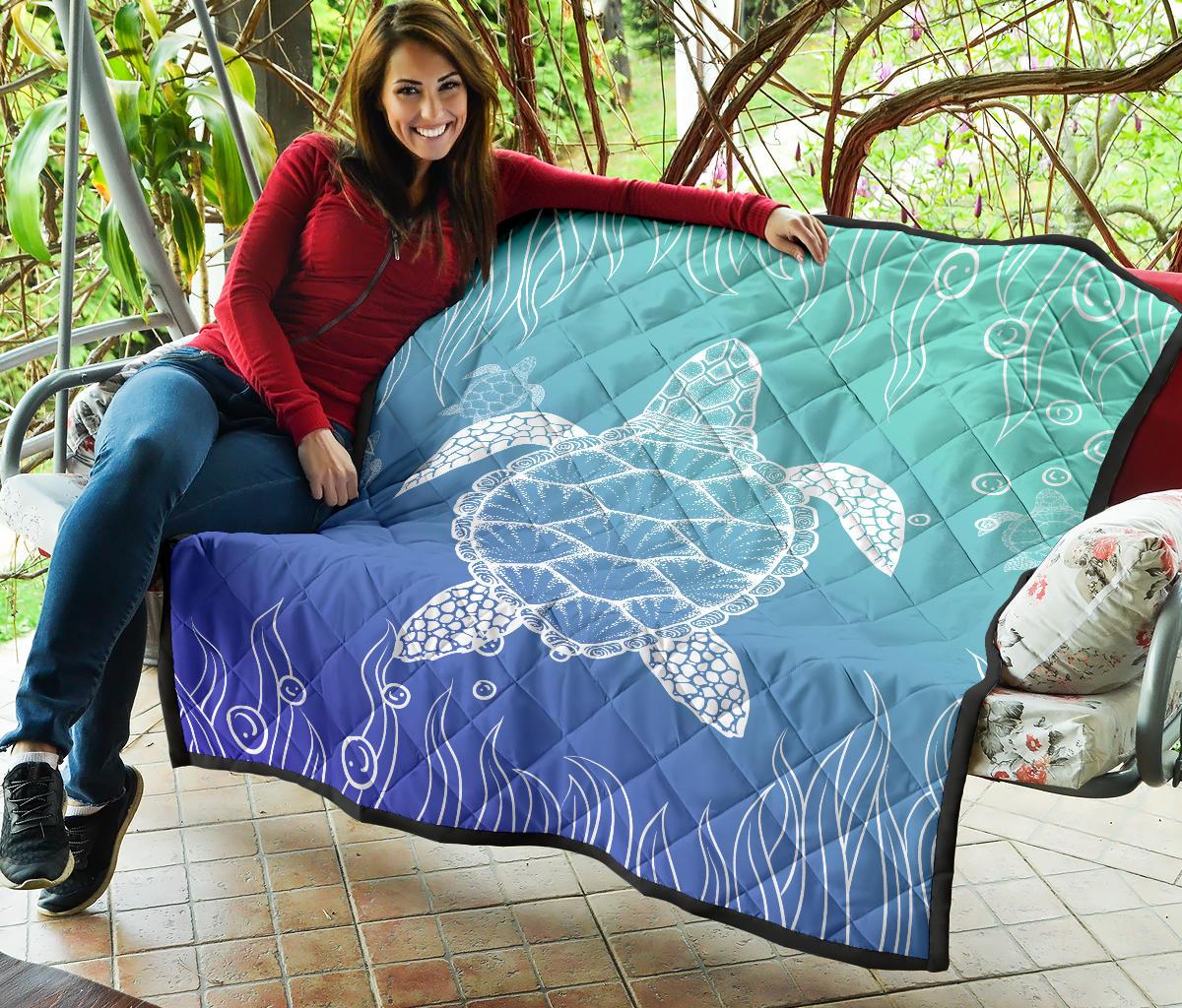 Turtle Blur Background Premium Quilt - Polynesian Pride