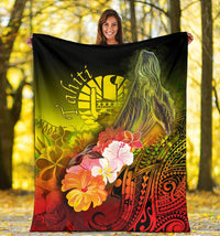 Tahiti Premium Blanket - Humpback Whale with Tropical Flowers (Yellow) - Polynesian Pride