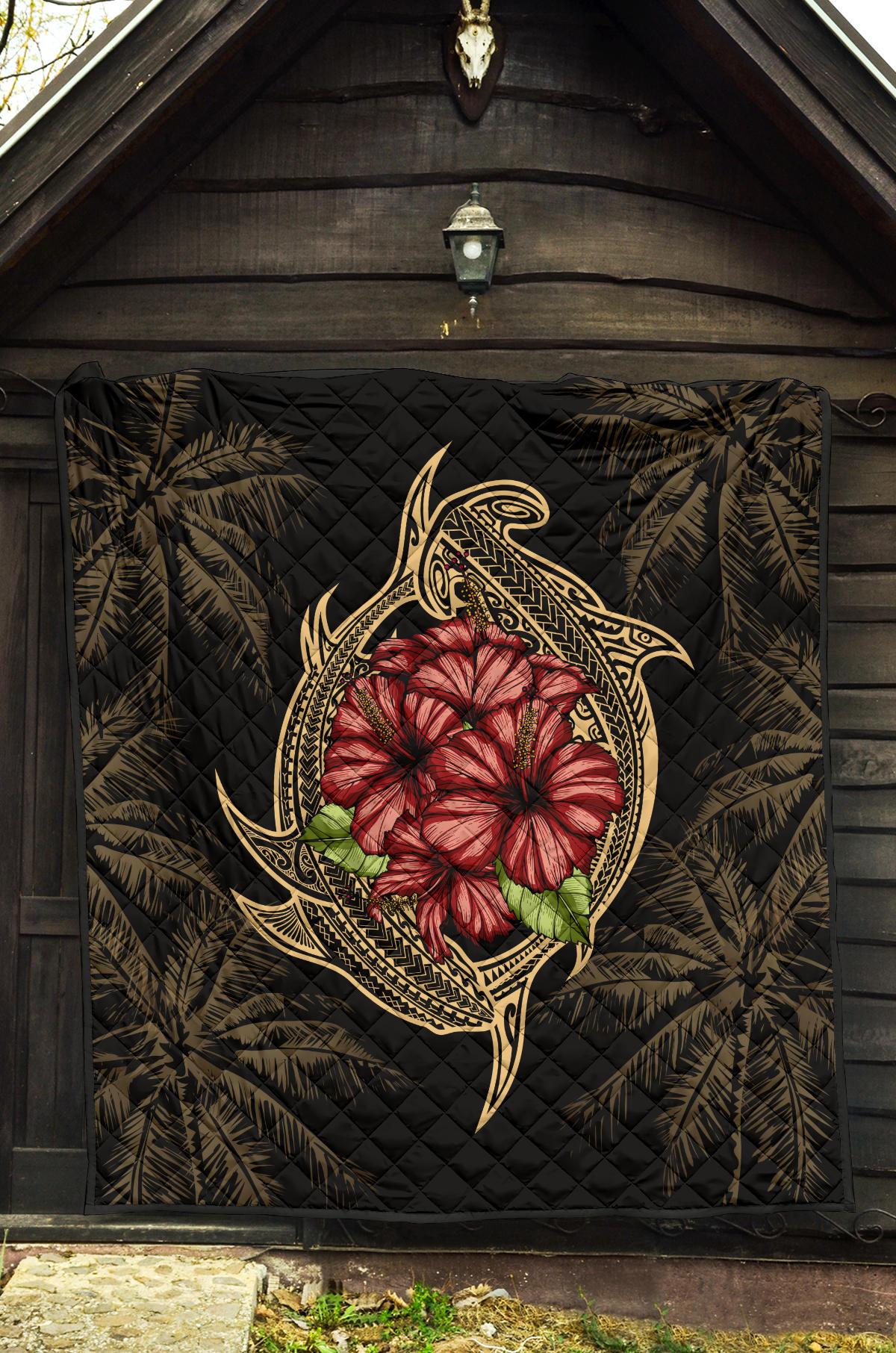 Hawaii Shark Hibiscus Gold Premium Quilt - Polynesian Pride