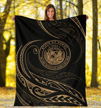 Hawaii Coat Of Arms Premium Blanket - Gold - Frida Style - Polynesian Pride
