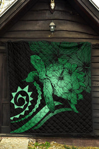 Hawaii Turtle Hibiscus Polynesian Vintage Premium Quilt - Green - Polynesian Pride