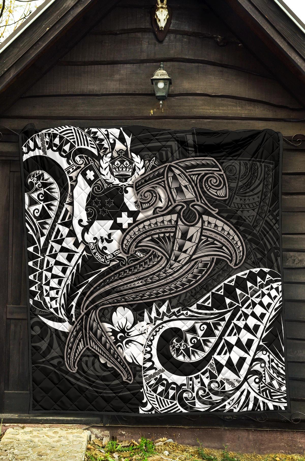 Tonga Premium Quilt - White Shark Polynesian Tattoo - Polynesian Pride