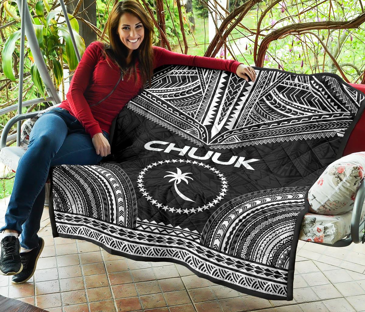 Chuuk Premium Quilt - Chuuk Flag Polynesian Chief Black Version - Polynesian Pride