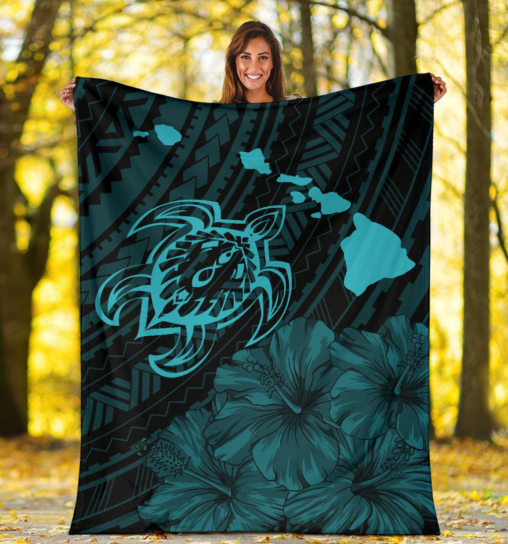 Hawaii Sea Turtle Is Swimming Toward Premium Blanket - Polynesian Pride
