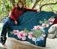 Hibiscus Turtle Dance Premium Quilt - Polynesian Pride