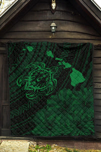 Hawaii Sea Turtle Is Swimming Toward Premium Quilt Green - Polynesian Pride