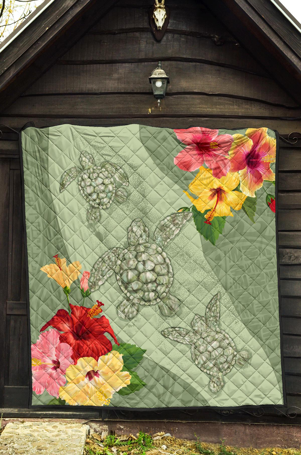 Hawaii Turtle Hibiscus Premium Quilt - Tink Style - Polynesian Pride